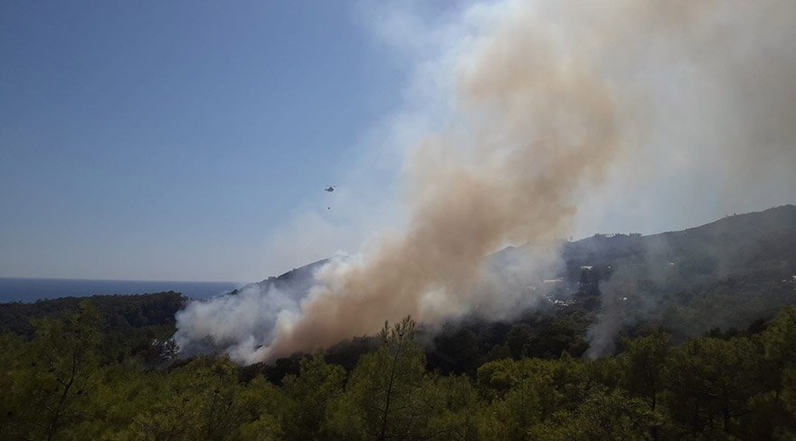 Kumluca&#039;da orman yangını