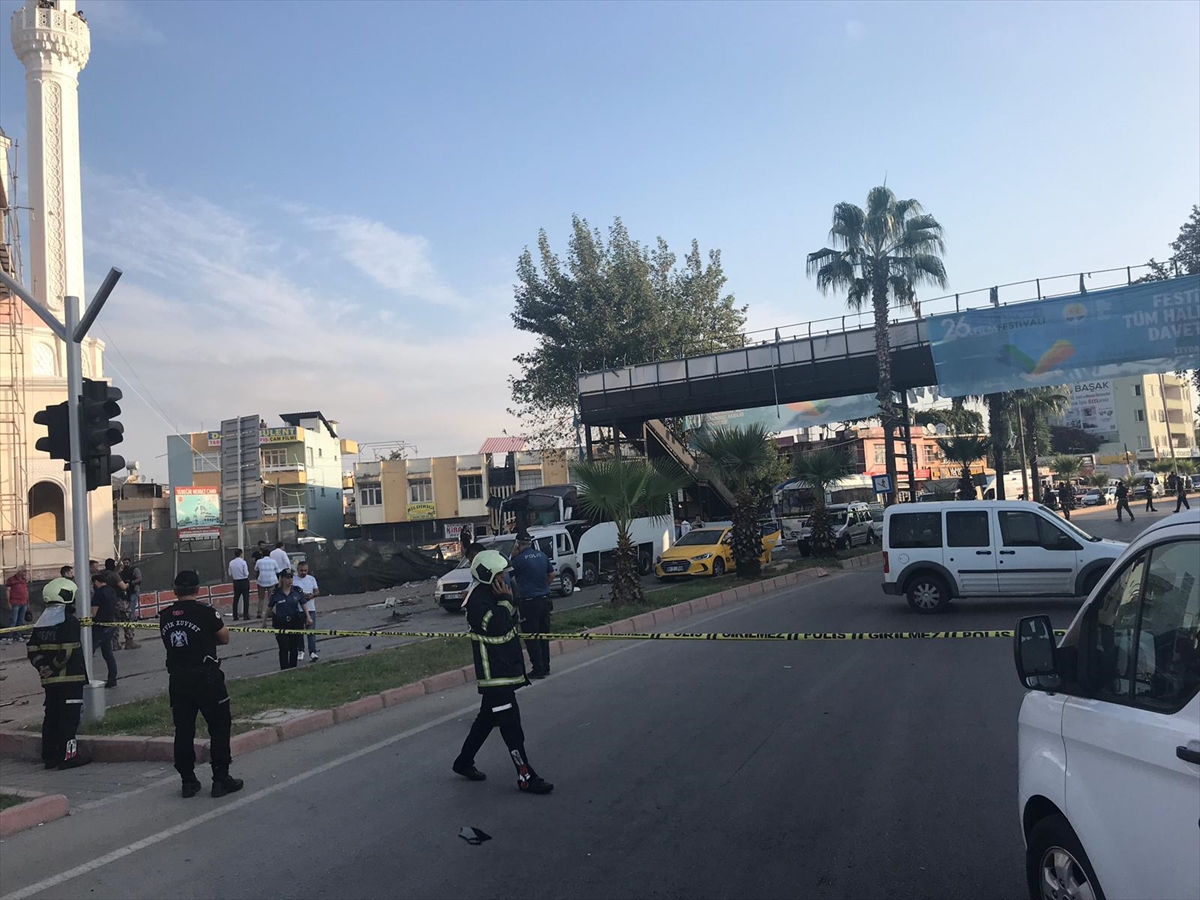 Polis otobüsüne bombalı saldırı