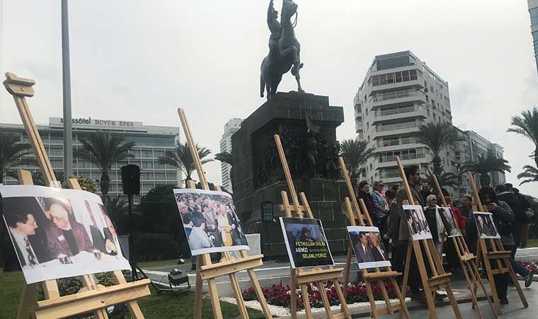 CHP İzmir’den &#039;AKP - FETÖ ilişkisi&#039; fotoğraf sergisi