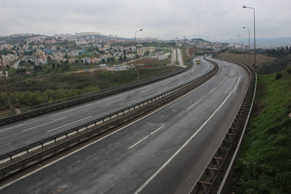 TEM otoyolu sessizliğe büründü