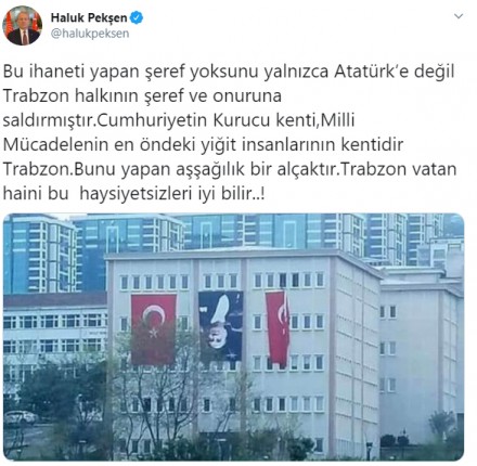 Atatürk posterini baş aşağı astılar