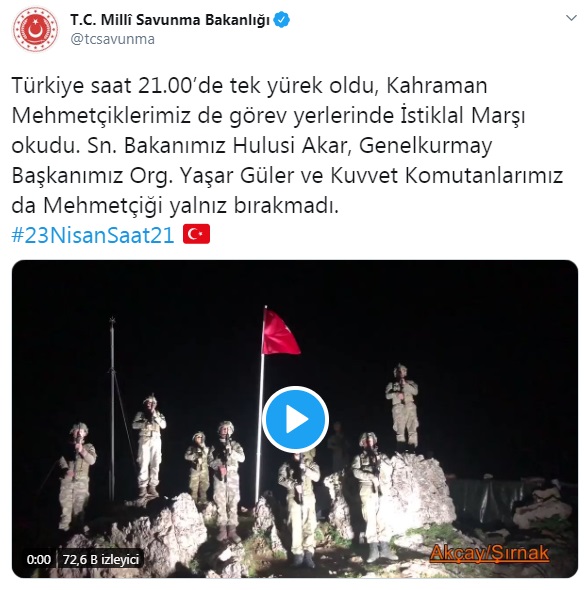 Mehmetçik saat 21:00&#039;de İstiklal Marşı&#039;nı böyle okudu