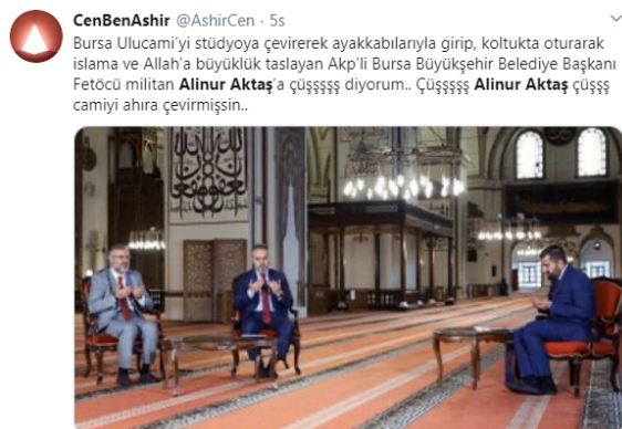 Camiye ayakkabı ile giren AKP’li başkana tepki