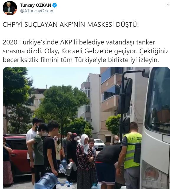 AKP’li belediye vatandaşa tankerle su dağıttı