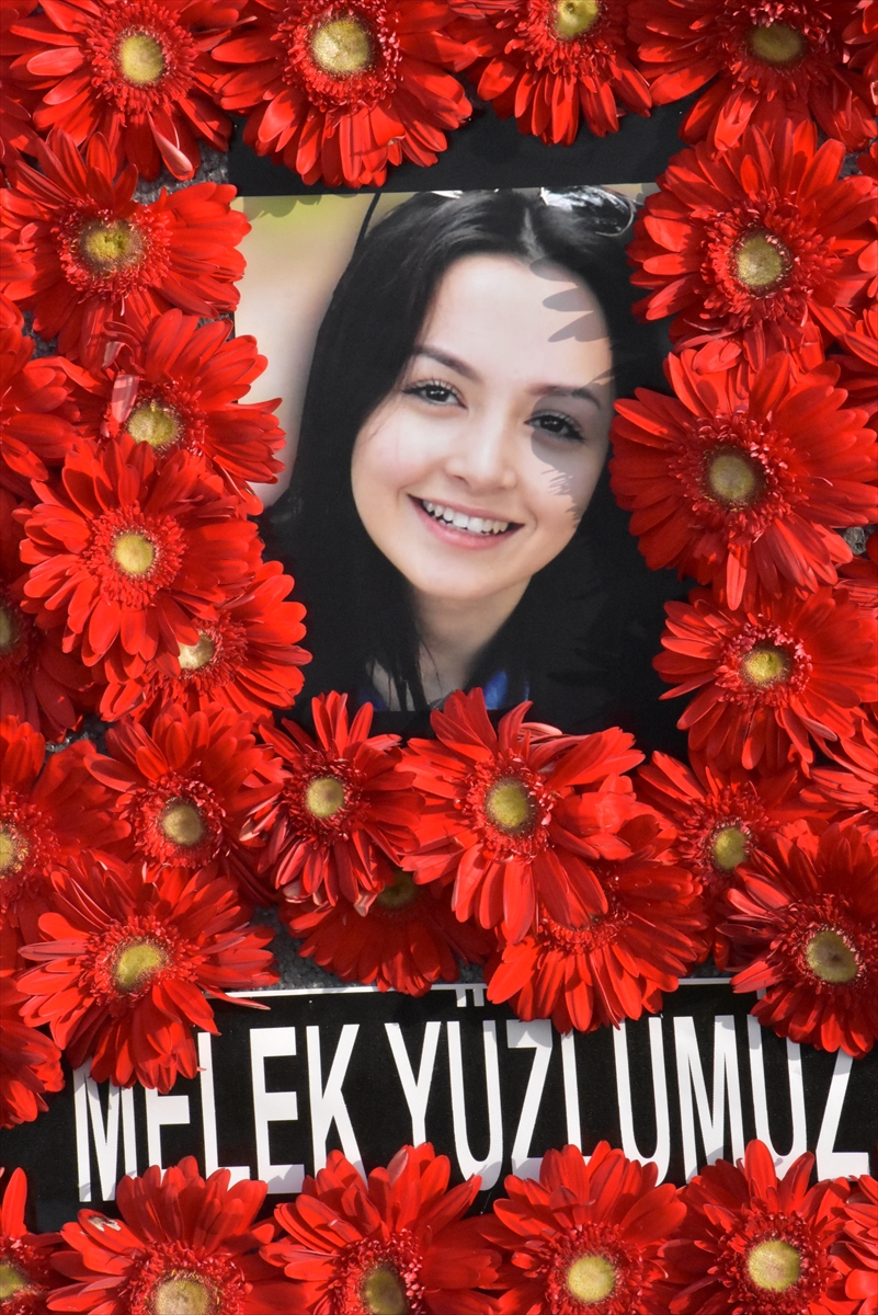 ceren.jpg
