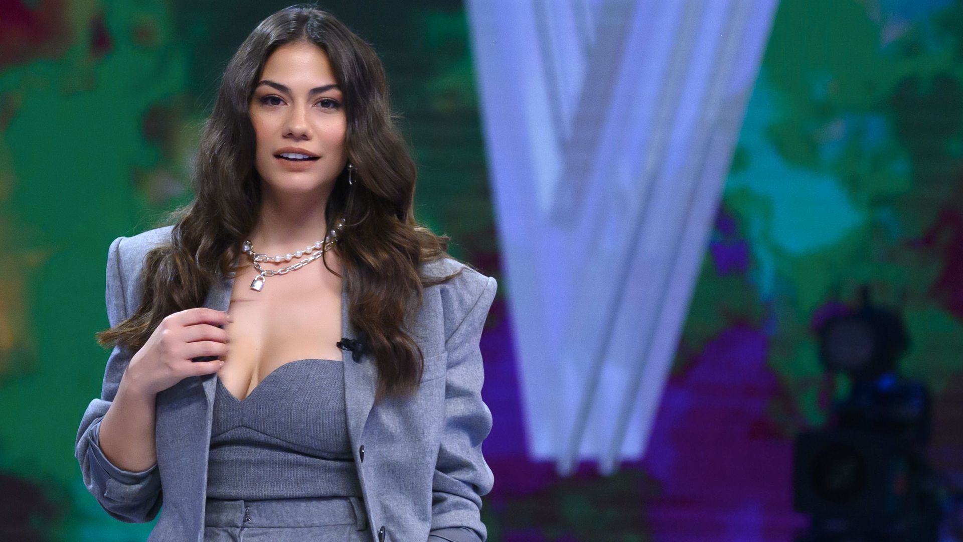 demet-ozdemir-2.jpg