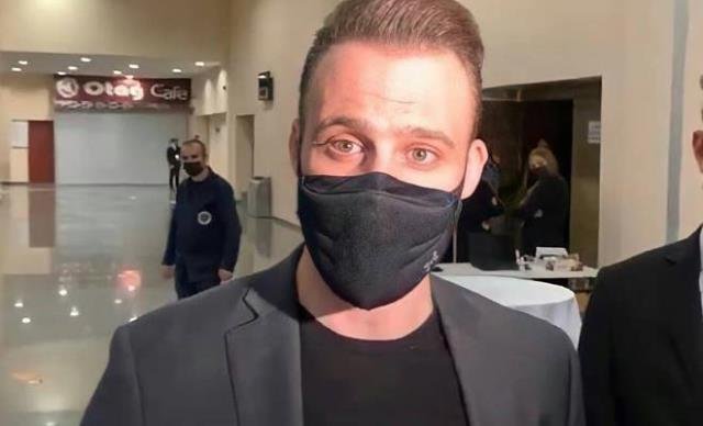 kerem-bursin1.jpeg