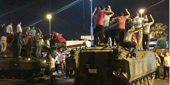raw-turkiye-gazetesi-yeni-darbeyi-ulusalcilar-yapabilir-296172255.jpg