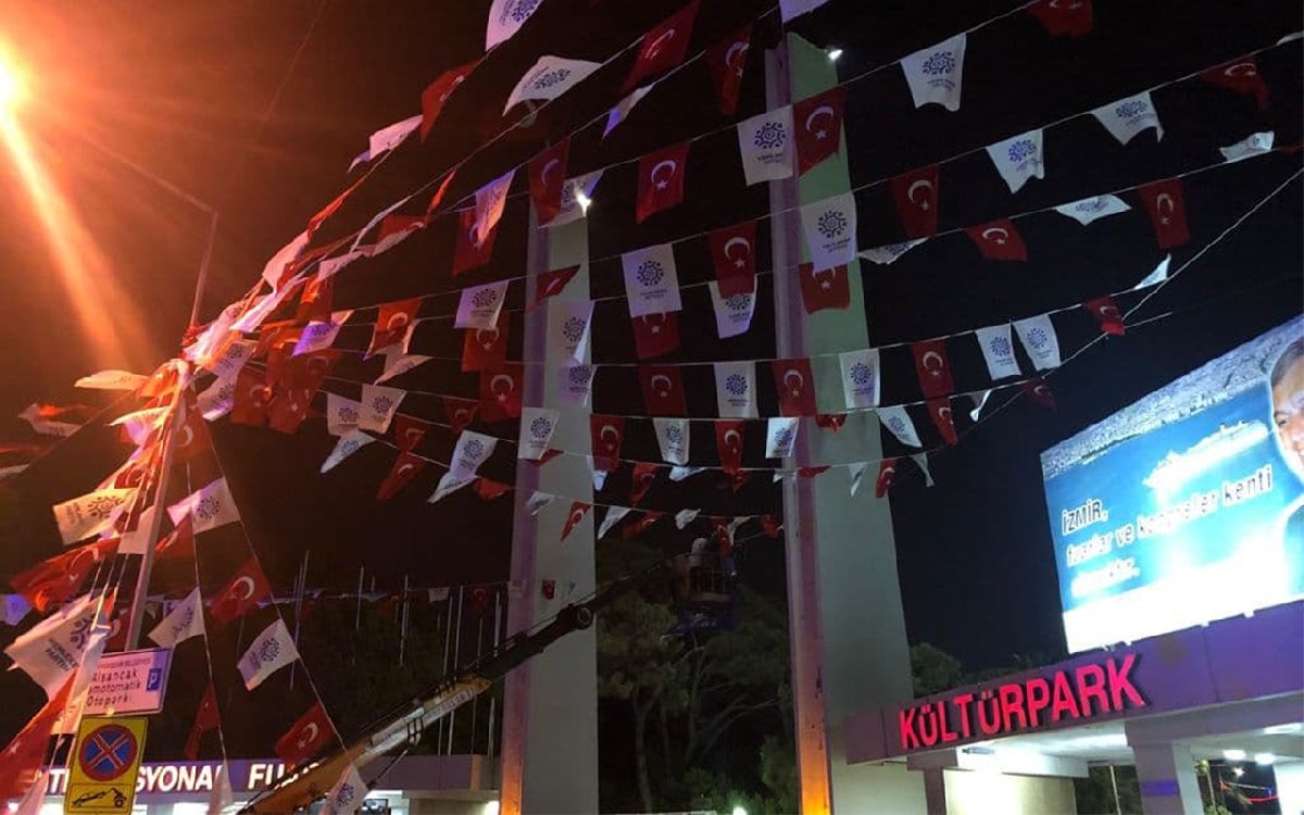 afis-izmir.jpg