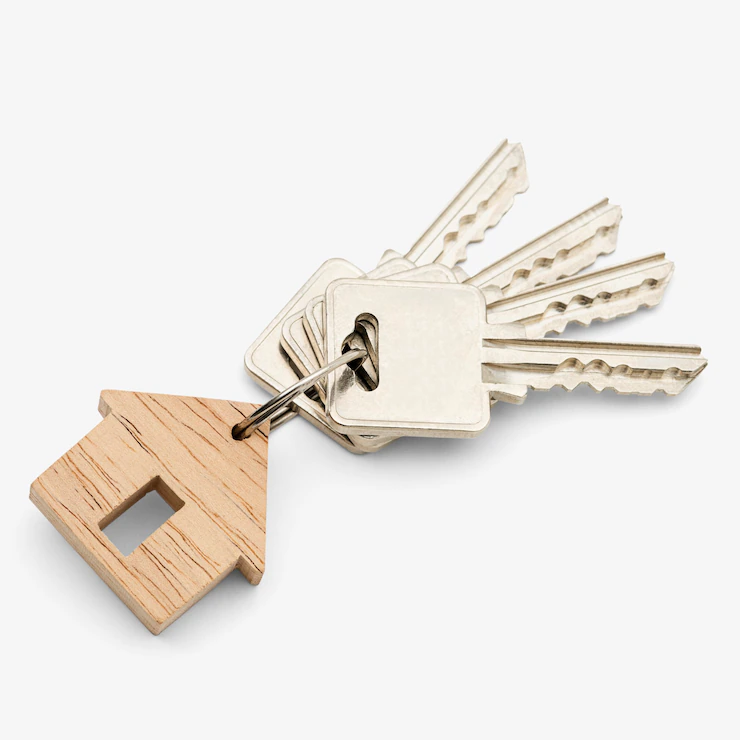 wooden-keychain-white-53876-94384.webp
