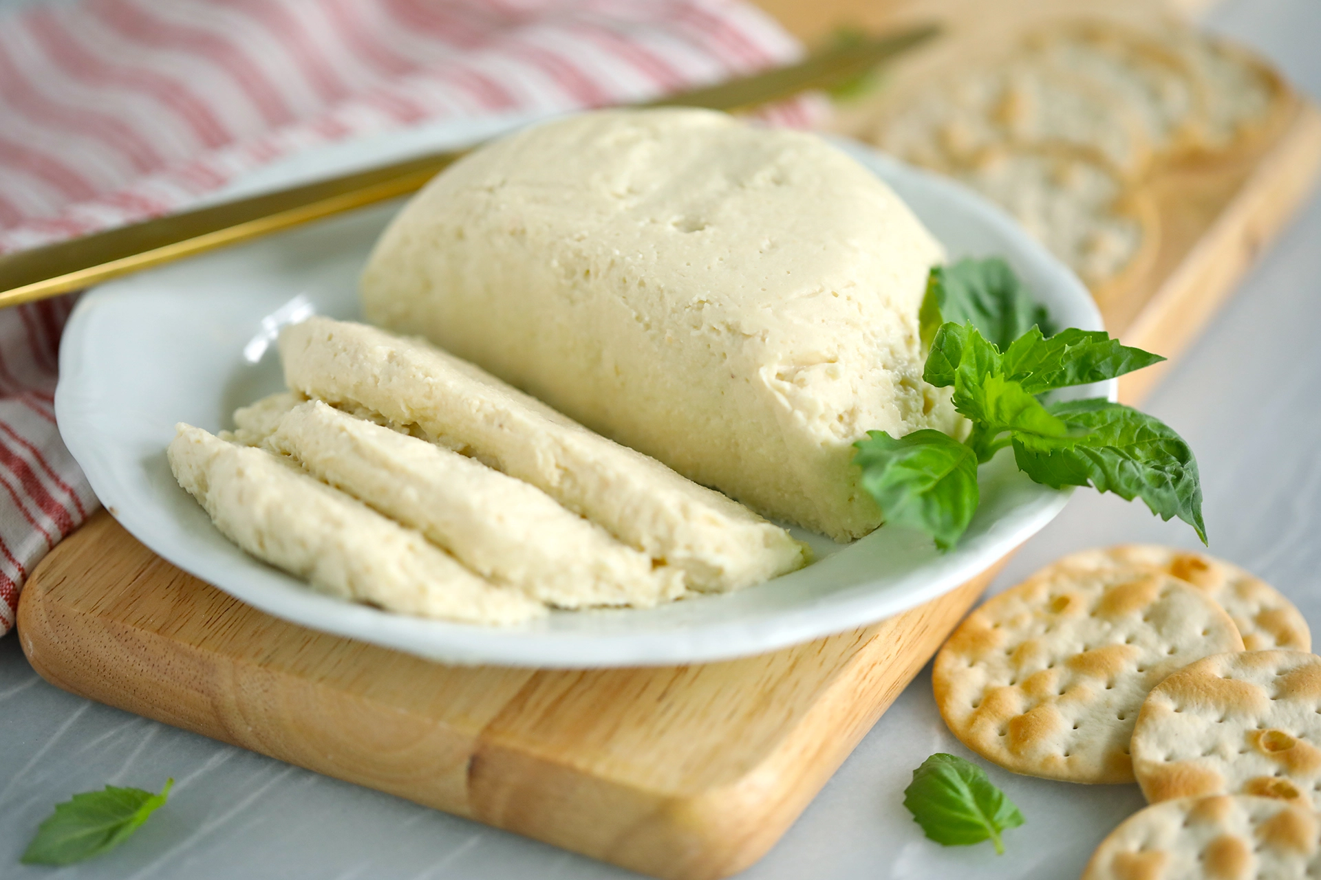 vegan-cheese-hero.webp