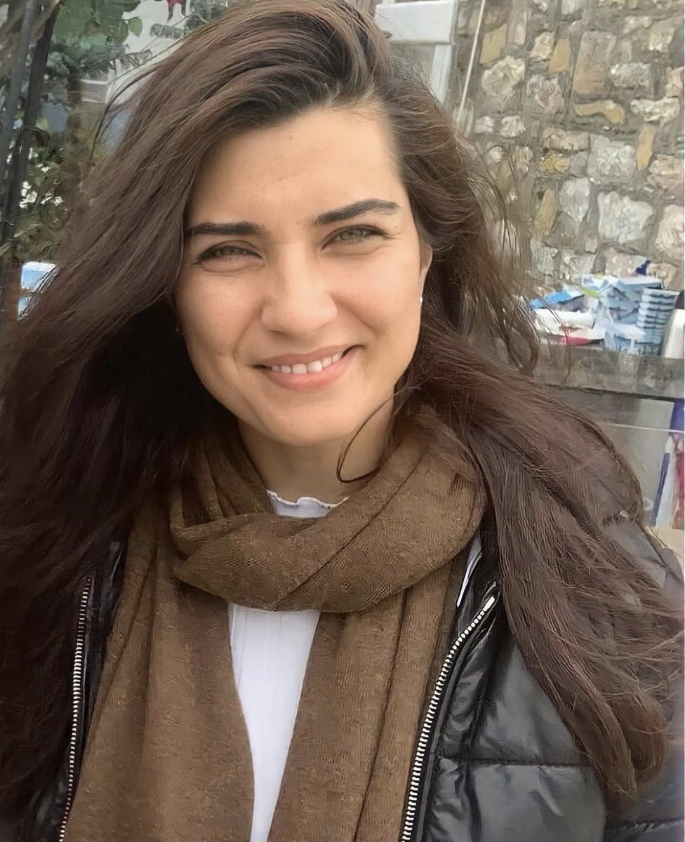 Tuba Büyüküstün Netflix yapımı Another Self'te boy gösterecek! Tuba