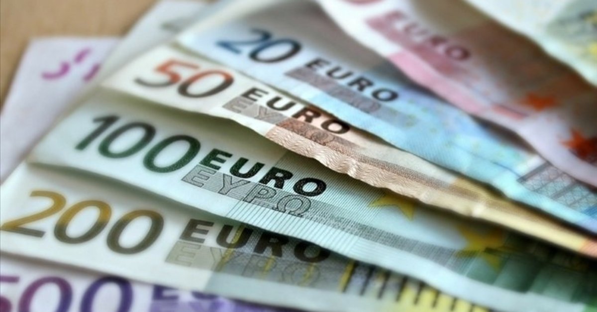 1200x627-euro-kac-tl-1-subat-canli-euro-kuru-alis-satis-fiyatlari-ne-kadar-kac-lira-1643736528016.jpg