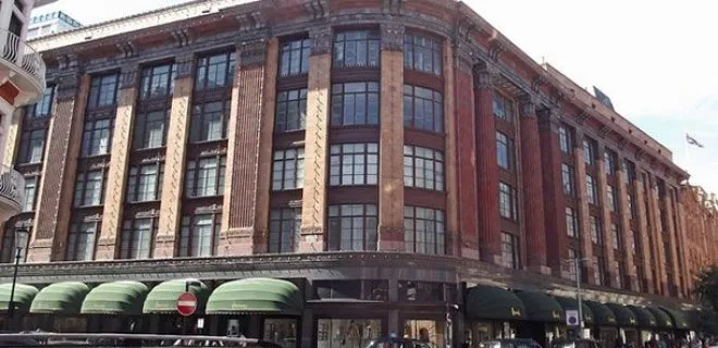 7-knightsbridge-guvenlik-deposu-soygunu.webp