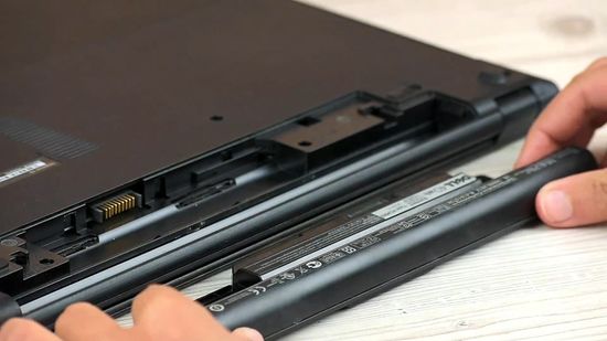 550px-nowatermark-revive-a-dead-laptop-battery-step-3-version-5.jpg