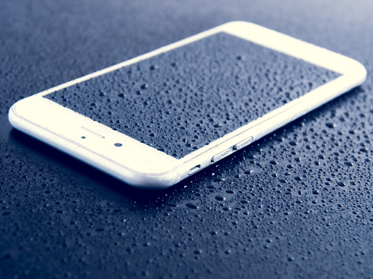 iphone-ios-apple-6-6s-plus-white-mobile-1058076.jpg