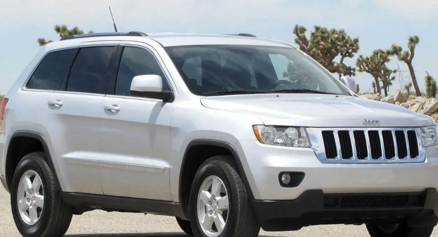 jeep-seri-grand-cherokee-m.png