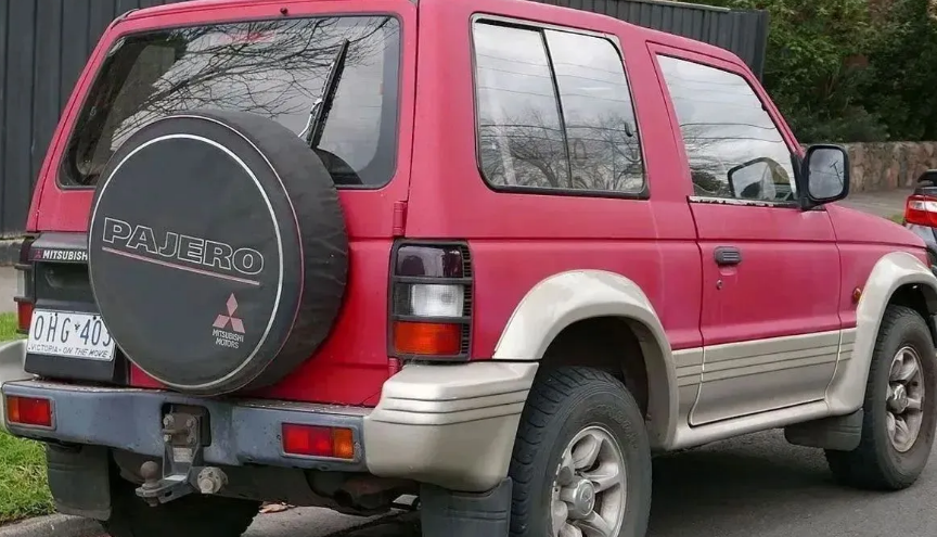 mitsubishi-seri-pajero.png