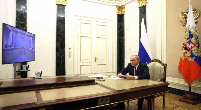 rusya-devlet-baskani-vladimir-putin-tek-kutuplu-hegemonya-amansiz-bir-sekilde-cokuyor-1664468301.jpg
