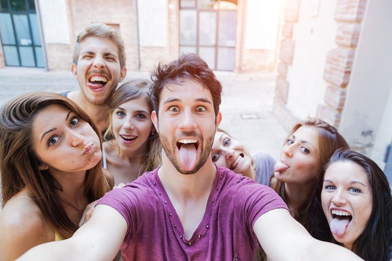 dogru-selfie-nasil-cekilir-800x533.jpg