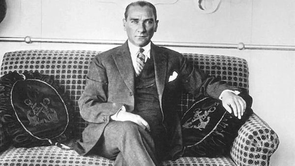 0x0-ataturk-fotograflari-10-kasima-acus.webp