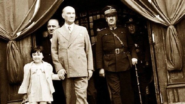 0x0-ataturk-fotograflari-10-kasima-p0xs.webp