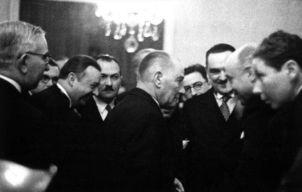 0x0-ataturk-fotograflari-10-kasima-uqmv.webp