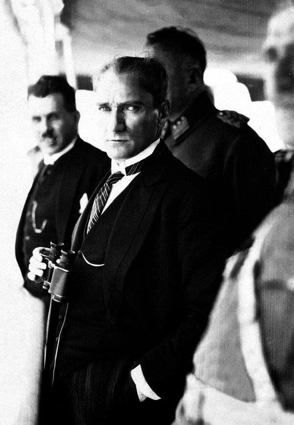 0x0-ataturk-fotograflari-10-kasima-xzik.webp