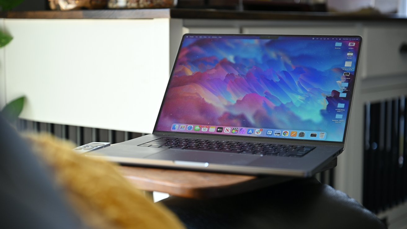 47236-92714-16-inch-macbook-pro-inside-on-table-xl.jpg