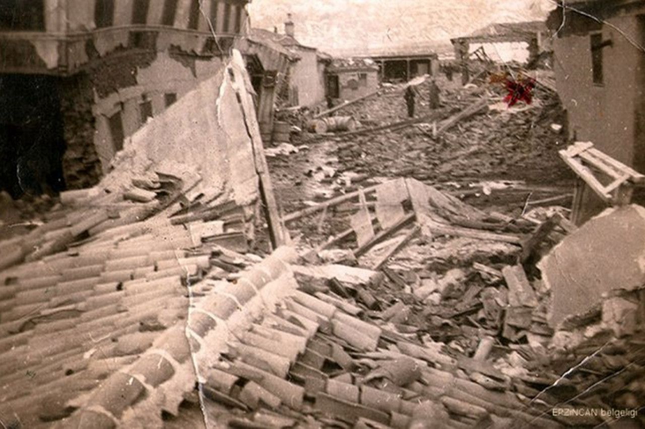 3-1942-niksar-erbaa-depremi.jpg