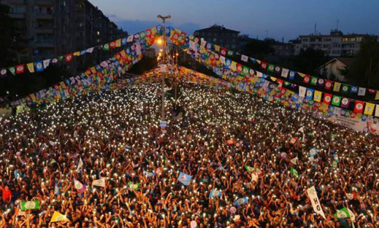 hdp-nin-diyarbakir-daki-final-mitingi-yarin.jpg