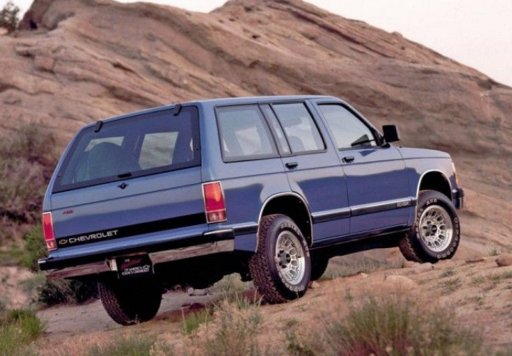 chevrolet-blazer-4-3.png