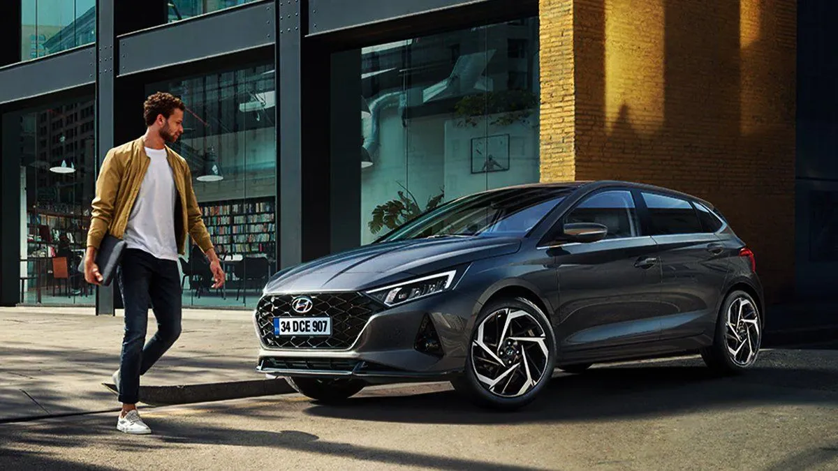 hyundai-i20-2023-4-fsij-jpg.webp