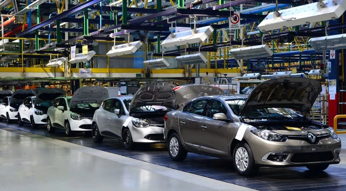 renault-dan-turkiye-de-fabrika-cikisli-2-el-arac-hamlesi149292-0.jpg