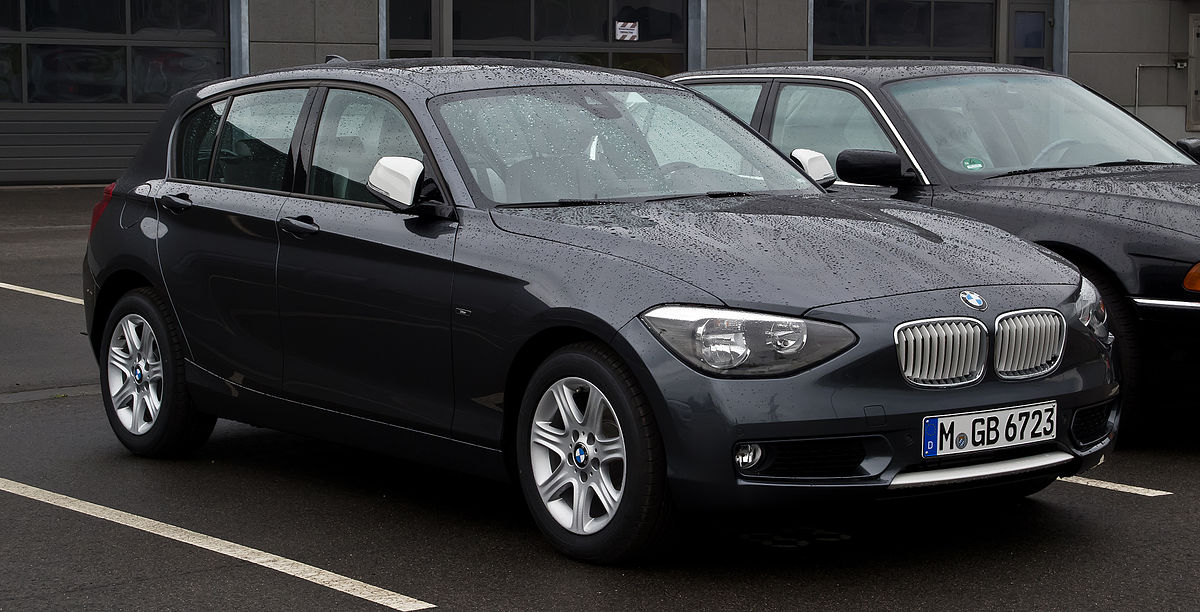 bmw-116i-urban-line-f20-frontansicht-5-mai-2012-dusseldorf.jpg