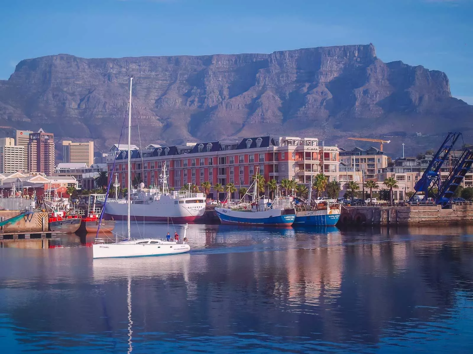 new-year-around-the-world-celebrations-cape-town-sa.webp