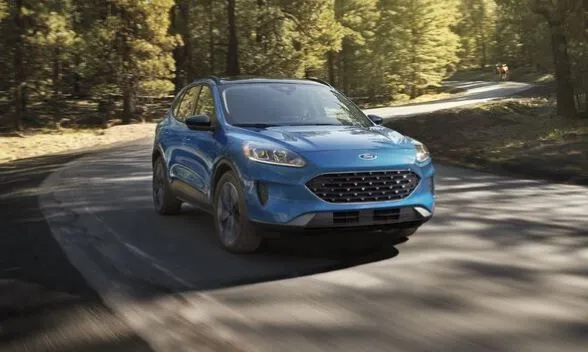 2022-ford-escape-hybrid.webp