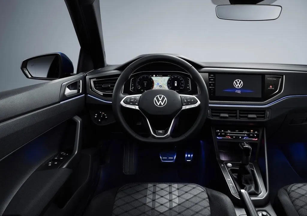 vw-polo-4-jkt0-jpg.webp