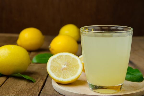 limonlu-su-zayiflatir-mi-mucizevi-etkileri.jpg