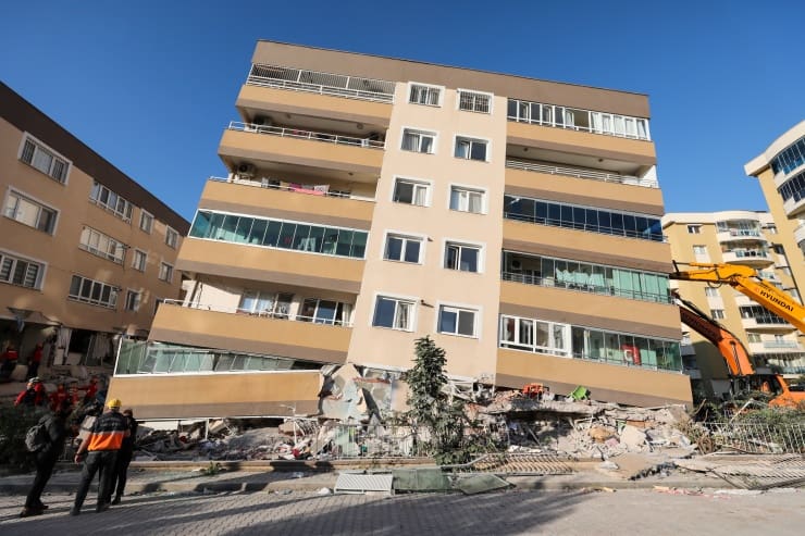 izmir-deprem-aa.jpg