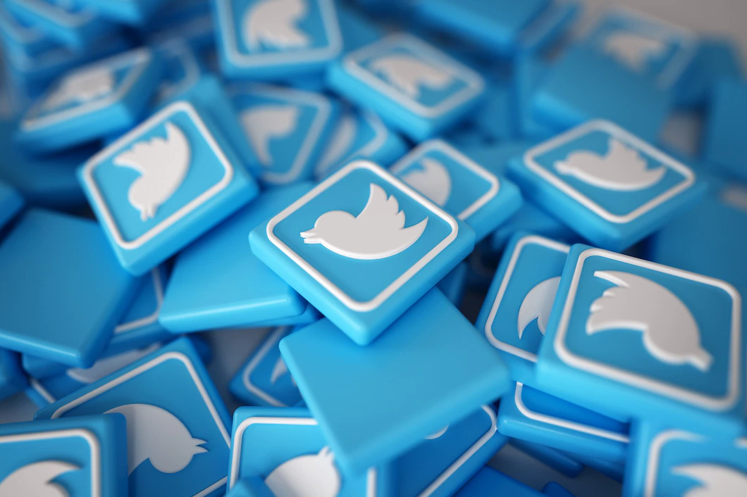 pile-3d-twitter-logos-1379-879.webp