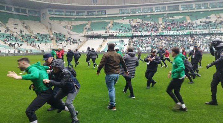 bursaspor-amedspor-macindaki-olaylara-iliskin-gozalti-sayisi-10-a-yukseldi-1134196-5.jpg