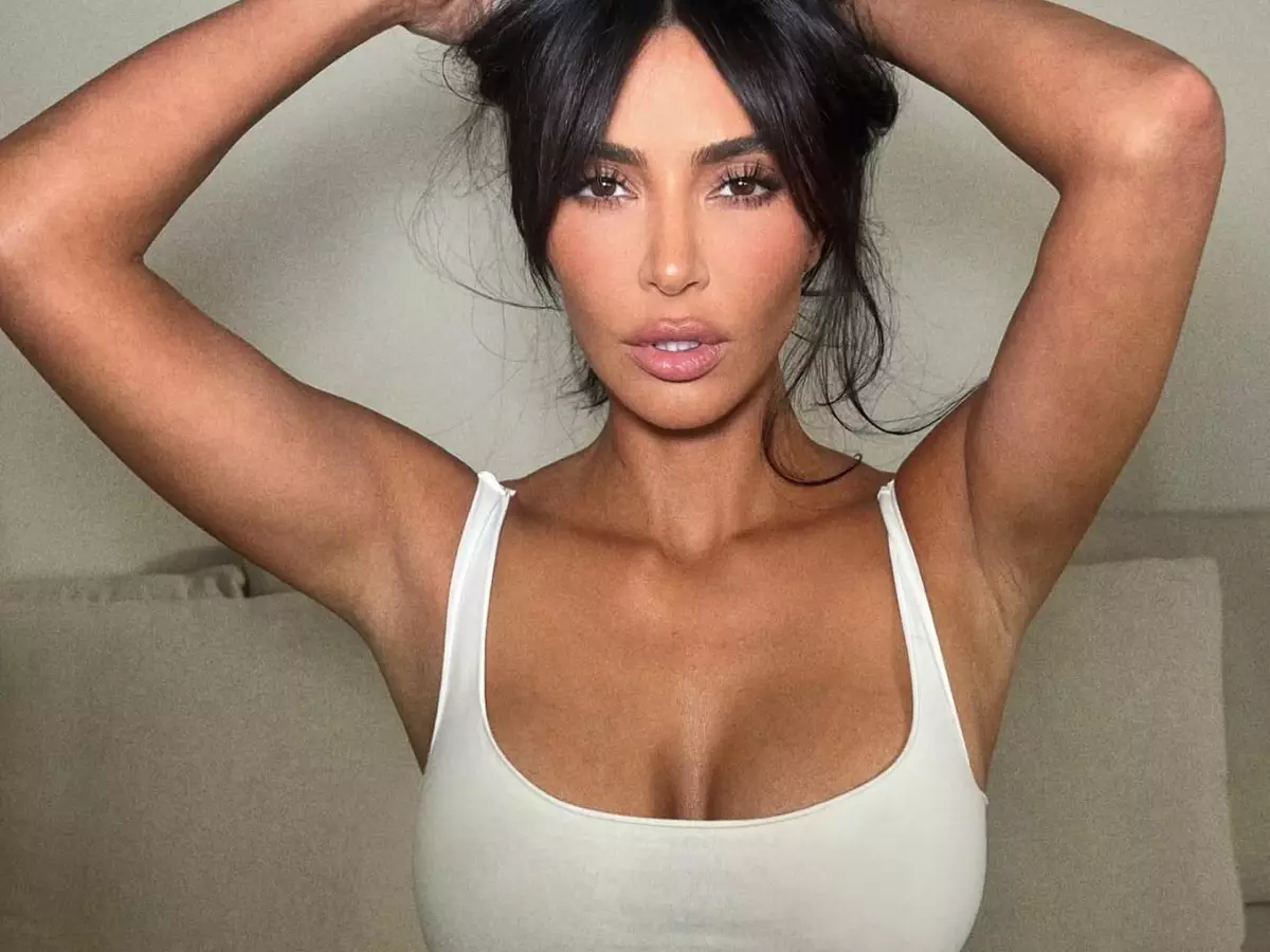1913198014-kim-kardashian-1.webp