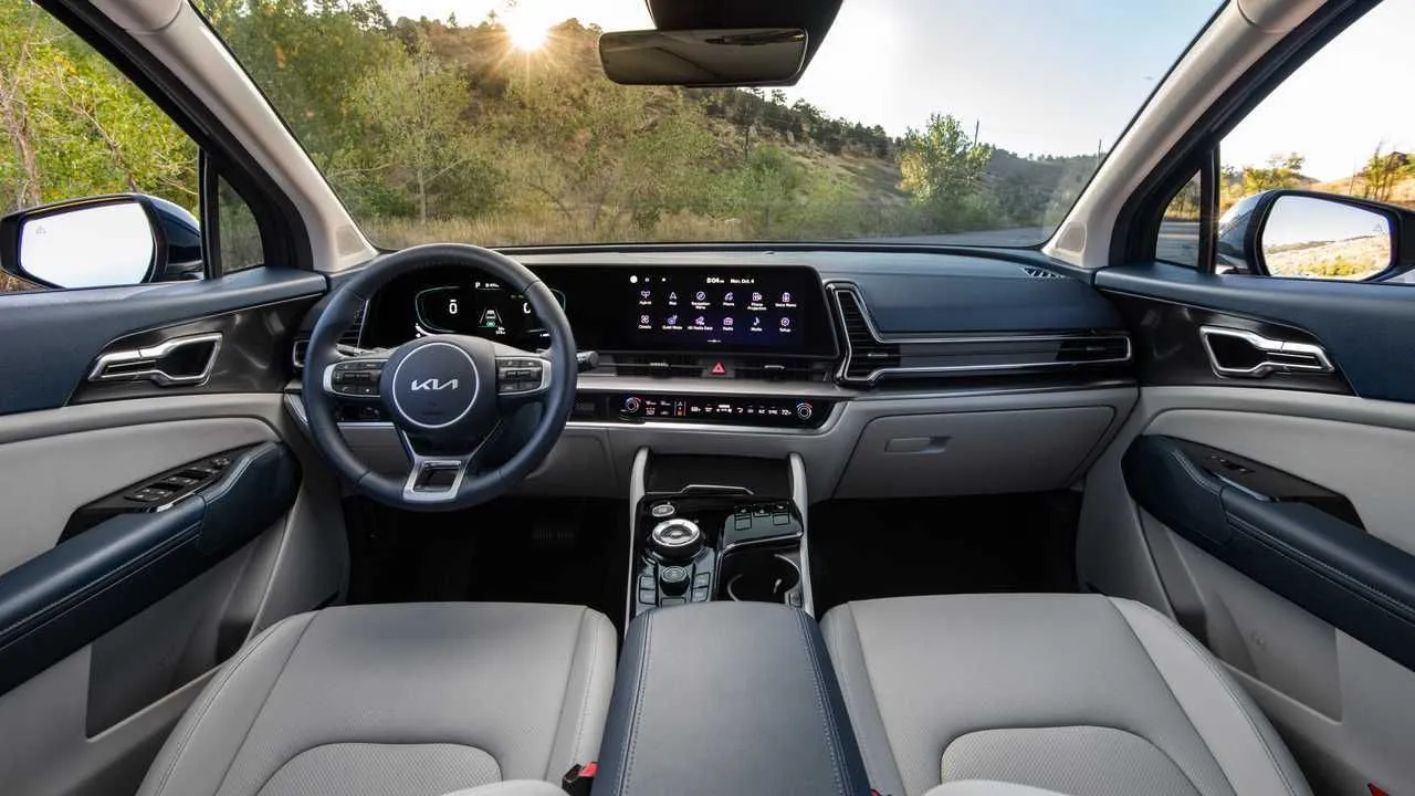 kia-sportage-2023-7-ofyp-jpg.webp