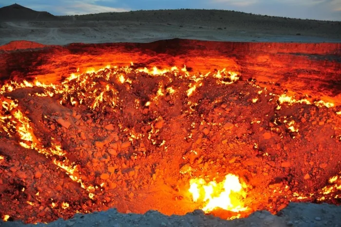 door-to-hell-turkmenistan-110420227b1df6b1-001.webp