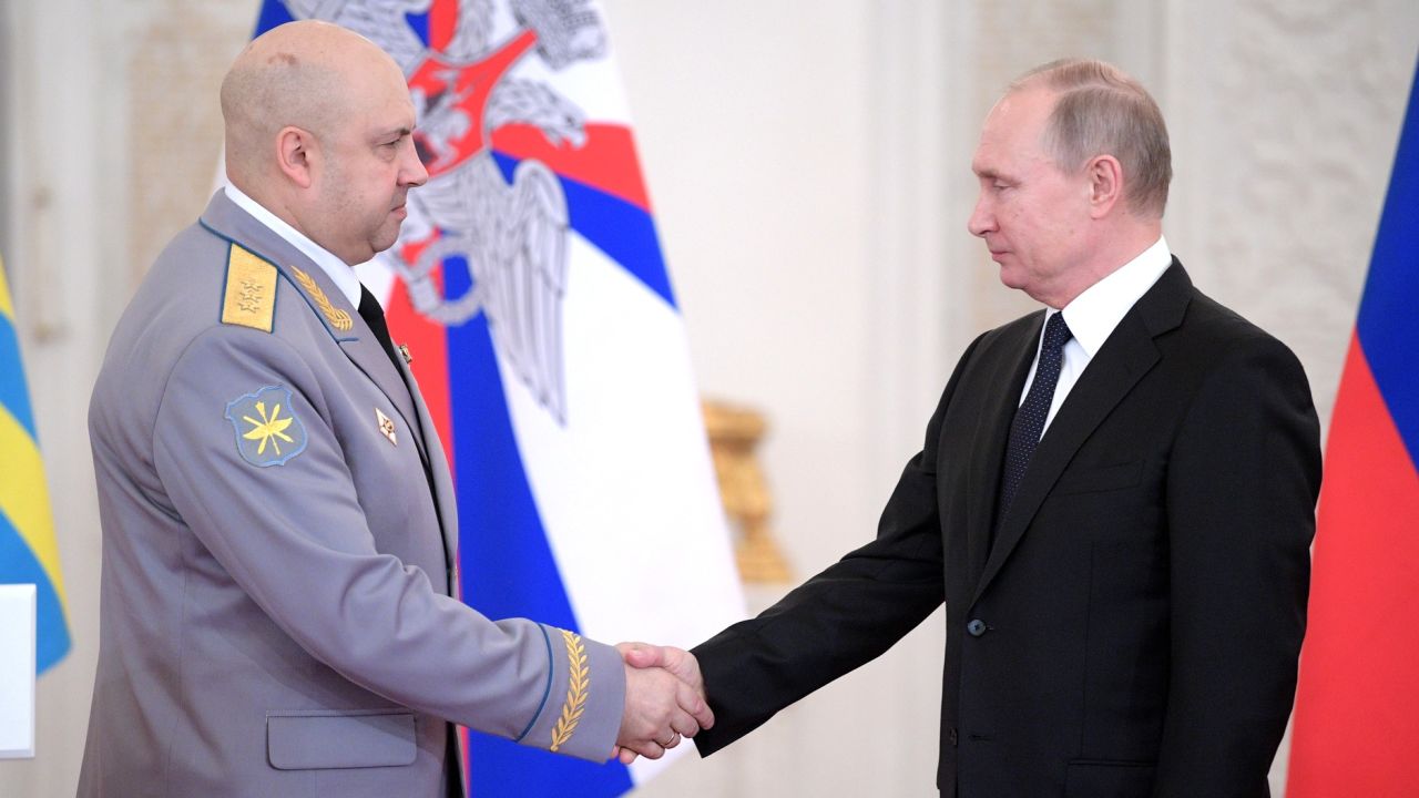 221013115458-07-sergei-surovikin.jpg
