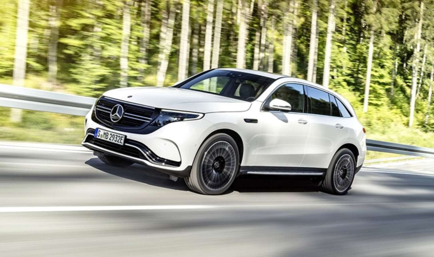 130047803-mercedes-eqc.jpg
