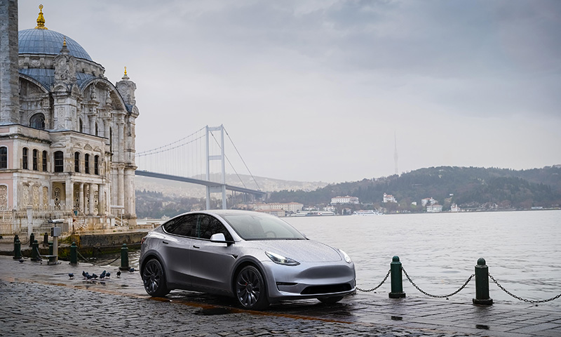 tesla-model-y-manset.jpg