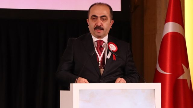 turk-tarih-kurumu-baskanligina-yuksel-ozgen-atandi-16191204-7454-m.jpg