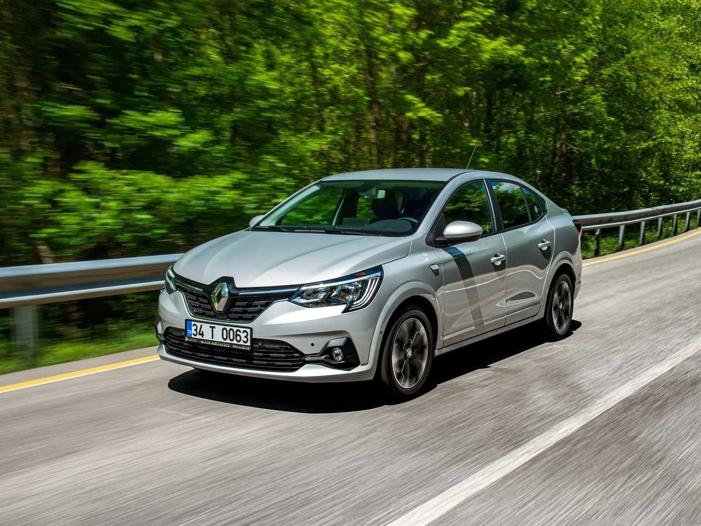 2021-renault-taliant.webp